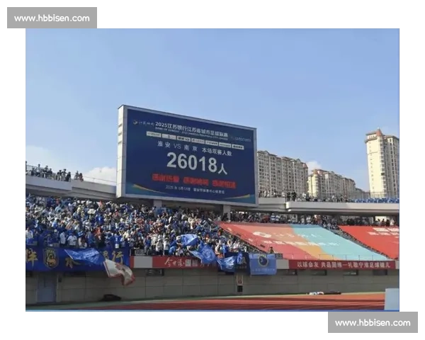 扬州企业家驾机飞越苏超赛场 5 架国产飞机编队空中助威